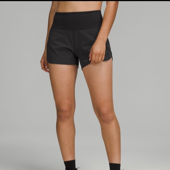 Lululemon shorts size 4 - Picture 1 of 11